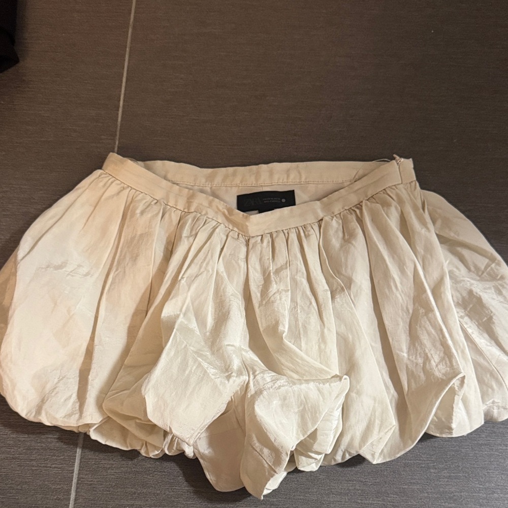 Zara ZW Collection Cream Women's Balloon Shorts